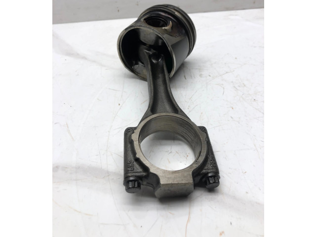 Поршень с шатуном Volkswagen PASSAT B6