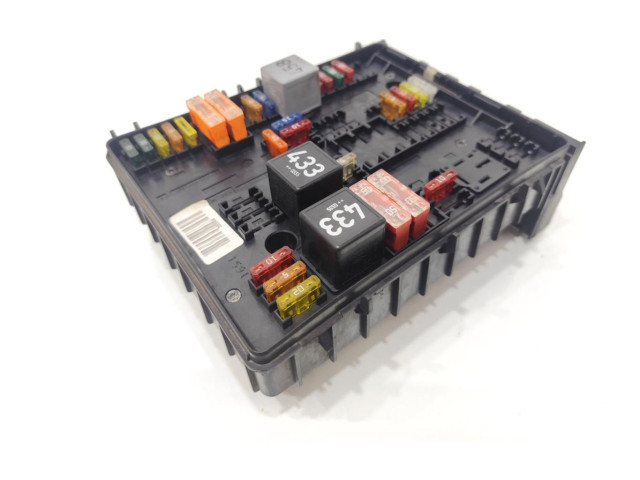 Блок предохранителей 1K0937124H Audi A3 S3 8P