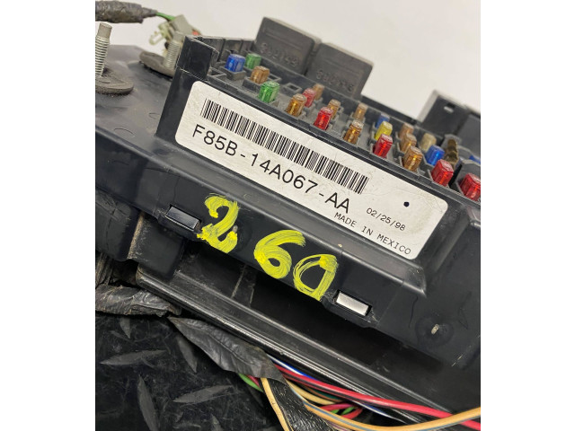 Блок предохранителей  F85B14A067AA   Ford F150    