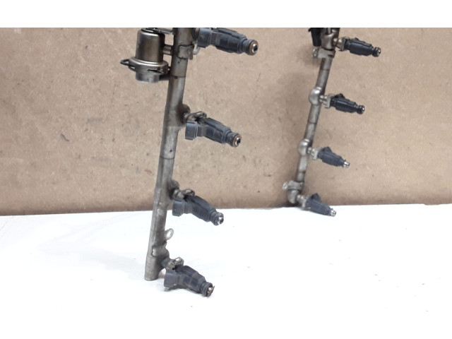 Vstřikovač 079133551B, 0280156180   Audi A8 S8 D3 4E  pro benzínový motor 4.2 BFM 