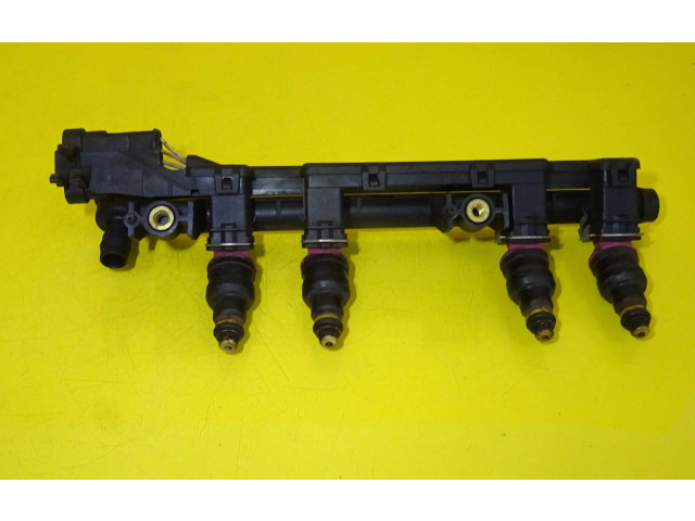 Топливная рампа 7700109066, 7700108667 Renault Clio II