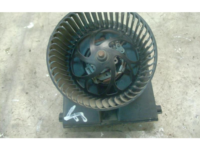 Вентилятор печки       Volkswagen Golf SportWagen