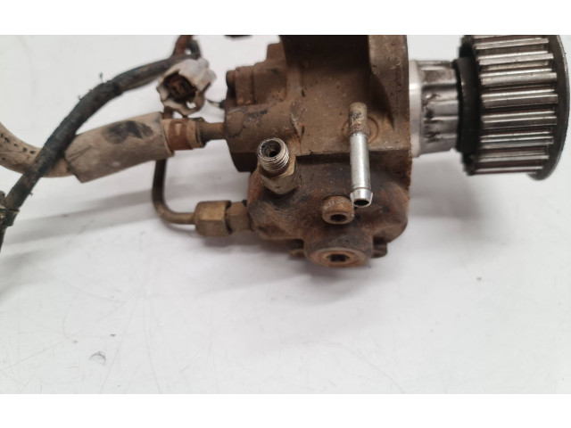 Топливный насос 1460A001, M2940000331 Mitsubishi L200