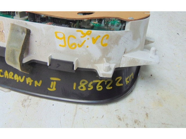 Přístrojová deska Dodge Caravan 1995 81692A