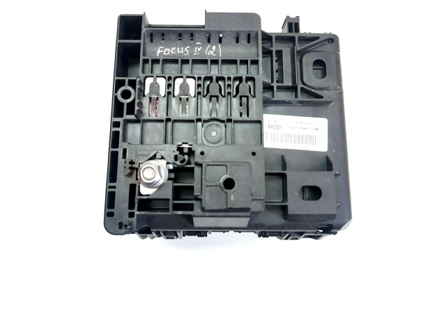 Блок предохранителей  JX6T14D068BD   Ford Focus    