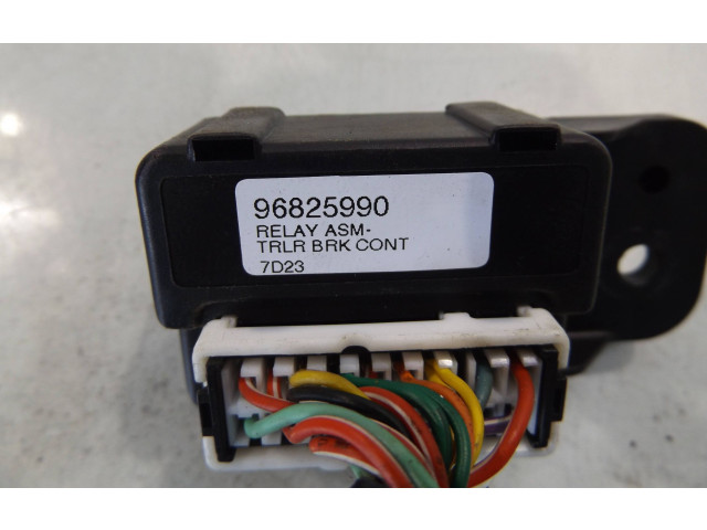 Блок управления 96825990   Chevrolet Captiva