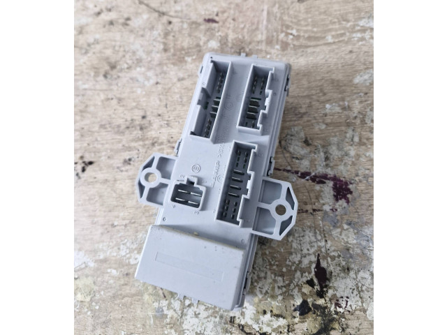 Блок предохранителей KIA Sorento