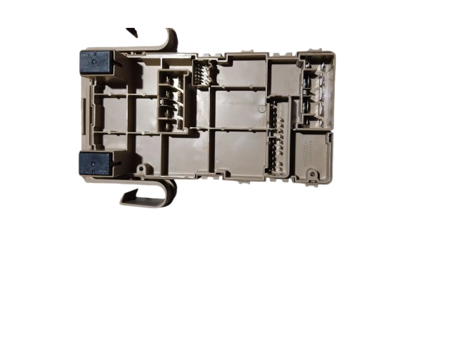 Pojistková skříňka 82201AJ000E2 Subaru Legacy 2008