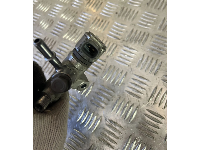 Топливная рампа 31303612   Volvo XC90  