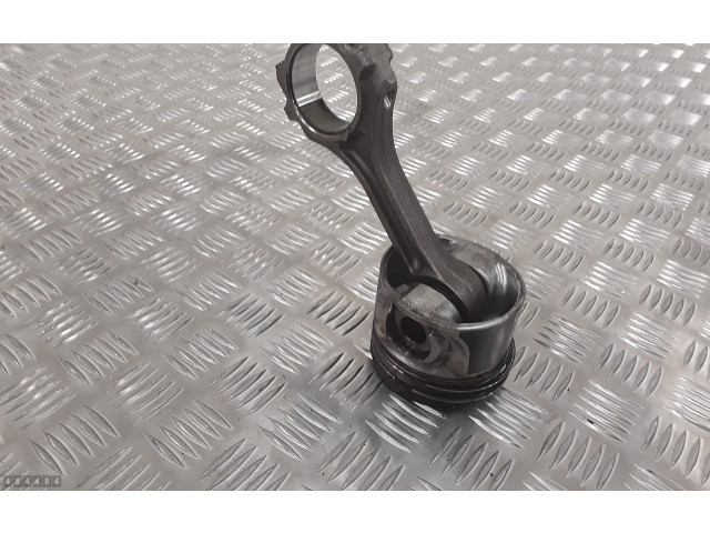 Поршень Mitsubishi Outlander