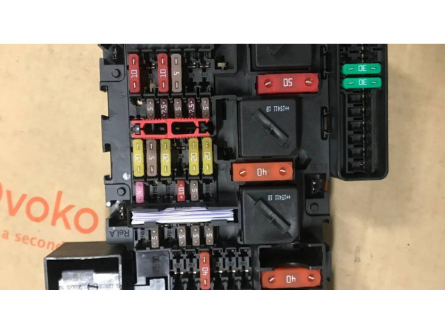 Pojistková skříňka 9270354, J18170 BMW 2 F46 2018