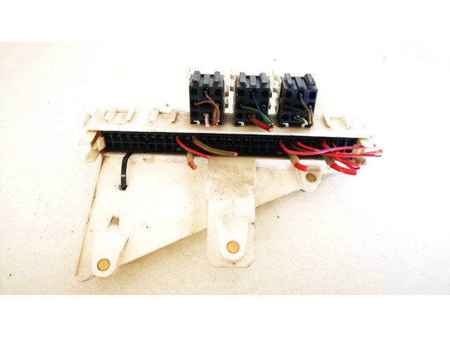 Pojistková skříňka 61138352968, 61.13-8352968 BMW 5 E39 1996