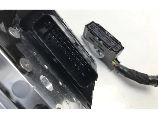 Блок АБС 32384487, 32384488 Volvo XC40 - года