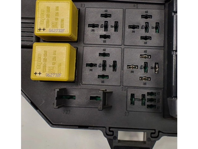 Pojistková skříňka 12798346 Saab 9-3 Ver2 2012