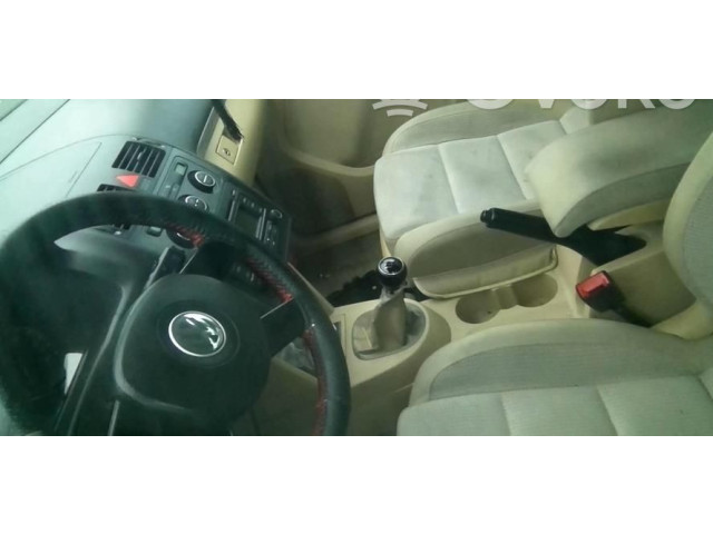 Зеркало электрическое Volkswagen Touran I 2003 - 2010 года