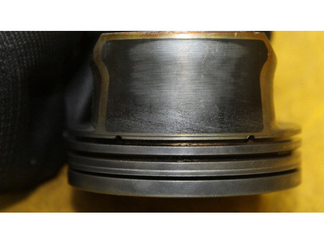 Píst Mercedes-Benz A W169