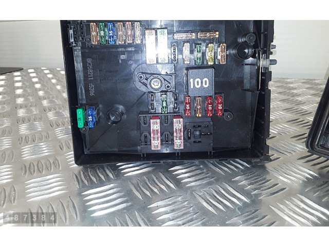   Pojistková skříňka 1K0937125   Volkswagen Tiguan 2011