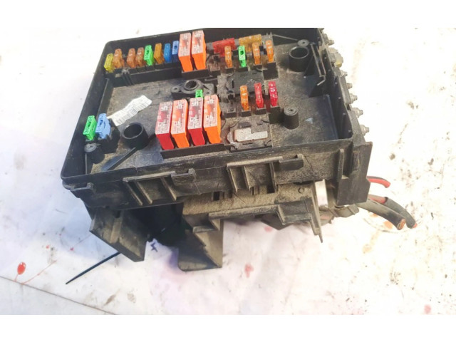 Блок предохранителей  017181281, 0621395192e   Skoda Octavia Mk2 (1Z)    