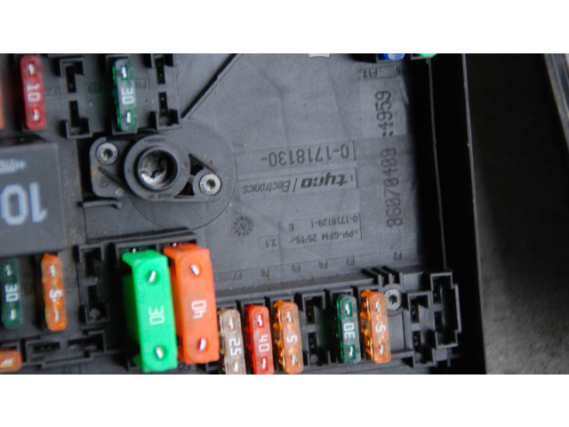   Pojistková skříňka 1K0937629A, 140KM   Volkswagen Tiguan 2009