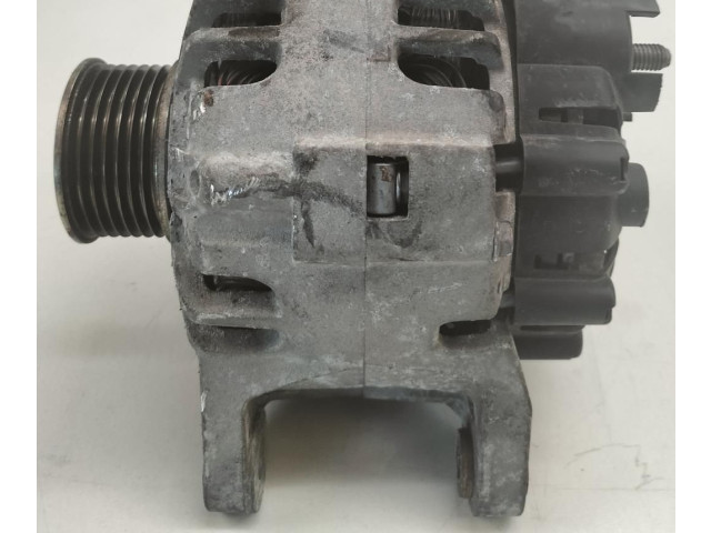 Генератор 8200660037 Renault Clio III