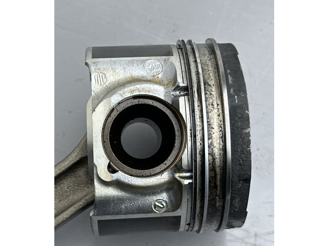 Píst Subaru XV I EE20