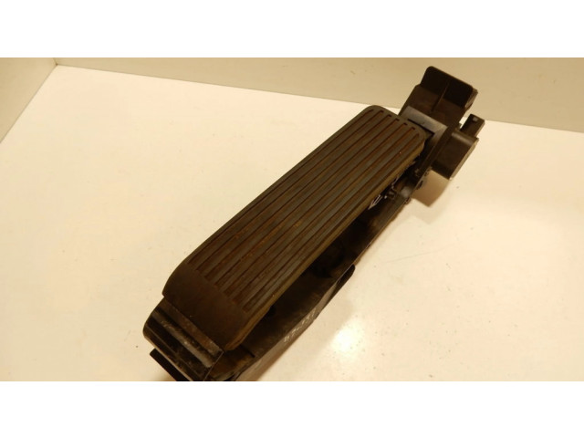 Педаль акселератора