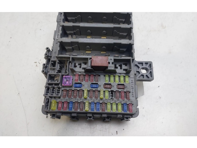   Pojistková skříňka 38200TV0G02   Honda Civic 2013