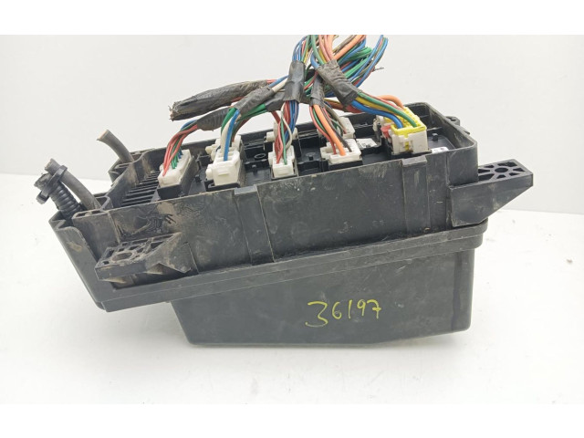 Блок предохранителей 911613E010   KIA Sorento    