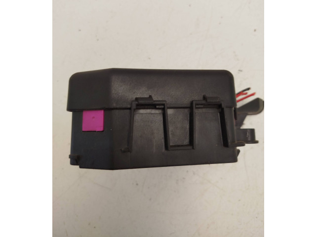 Блок предохранителей 2655085 Audi A3 S3 8L