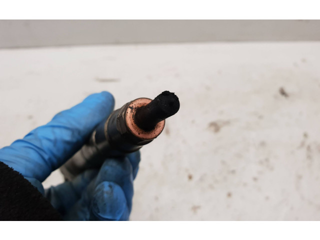 Vstřikovač 8514146 BMW 2 F22 F23 B47D20