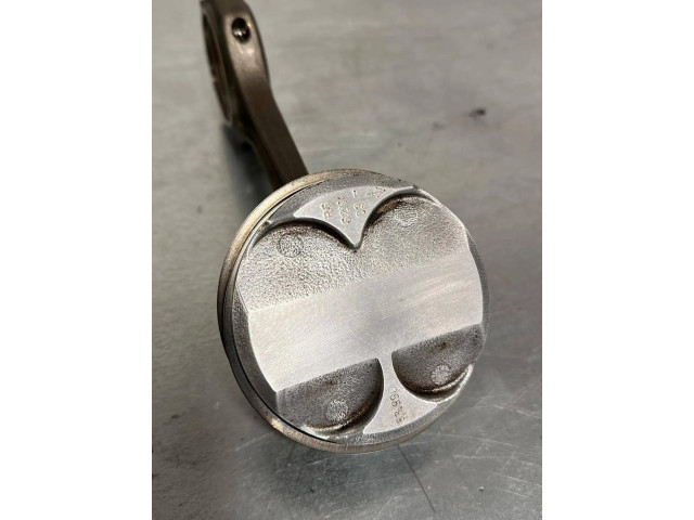 Píst 11247589539, 11257560669 BMW 1 E81 E87 pro benzínový motor 1.6 N45B16