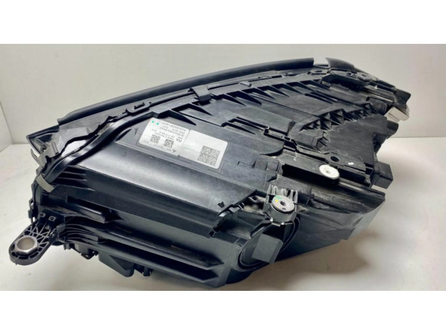 Передняя фара