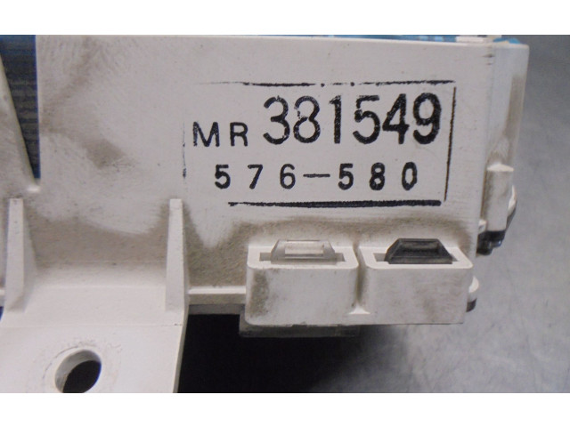 Спидометр (приборный щиток) MR381549 Mitsubishi Space Wagon