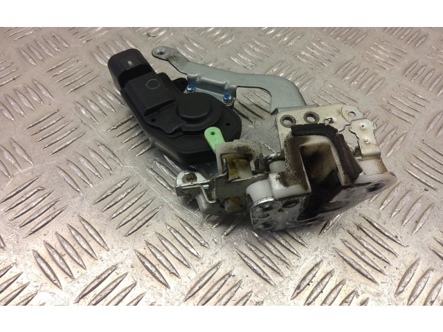 Замок багажника     Daihatsu Terios  -  года