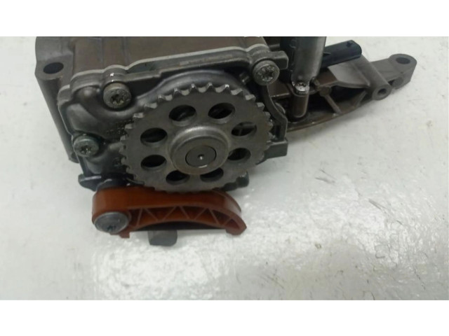 Масляный насос   A1521800701  Mercedes-Benz GLC X253 C253 