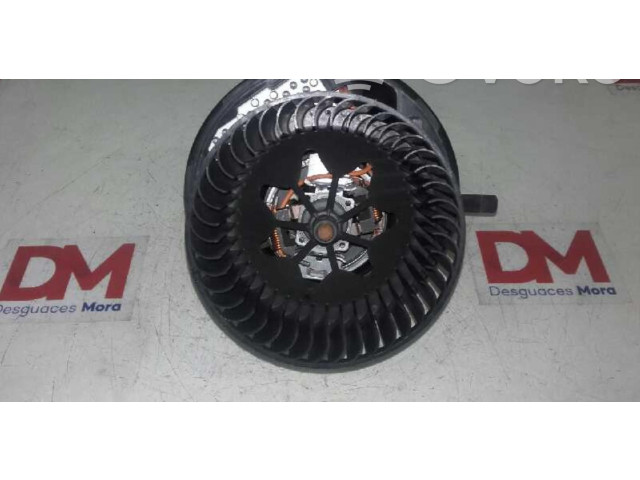 Вентилятор печки    3C0907521F   Audi Q3 8U