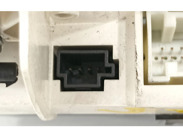 Pojistková skříňka Модуль блока управления кондиционером A1698301385 Mercedes-Benz B W245 2005