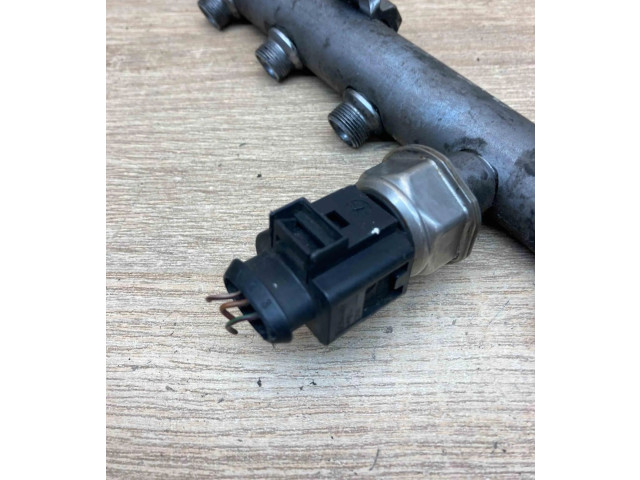 Vstřikovací lišta 059130089AB, 059130758E Audi Q7 4L