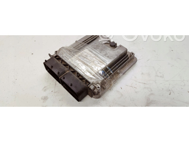 Řídící jednotka 04L906026AD Audi A4 S4 B9 8W 2016