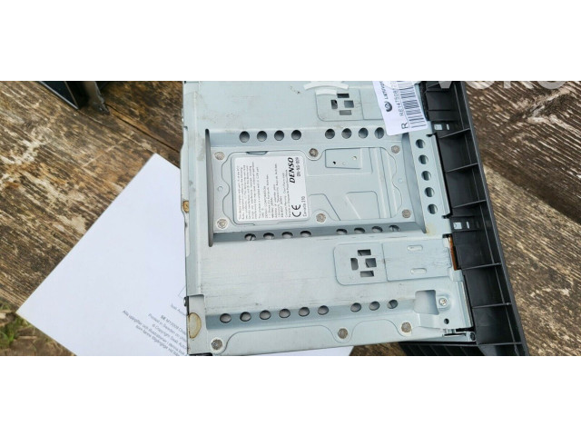 Радио/ проигрыватель CD/DVD / навигация