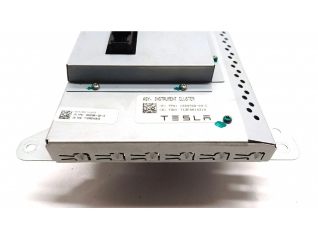 Панель приборов 1004788-00-C Tesla Model S