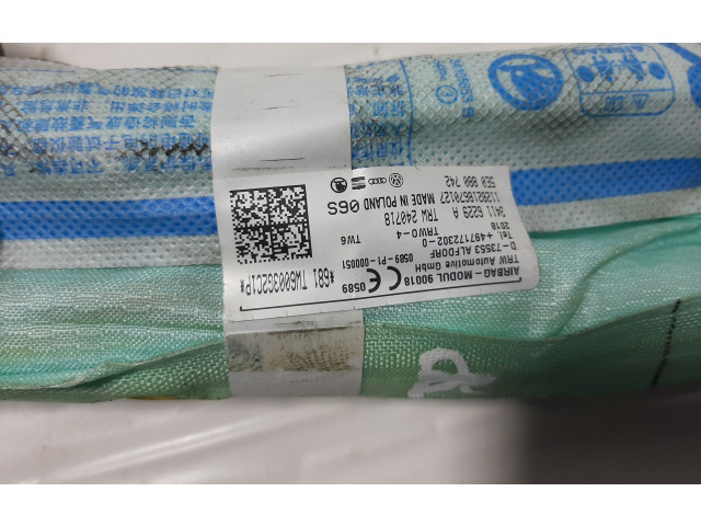 Боковая подушка безопасности 5E0880742 Skoda Octavia Mk3 (5E)