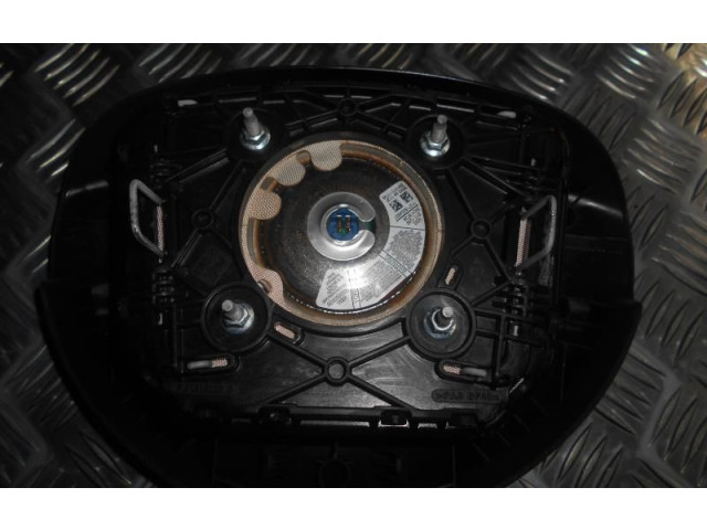 Подушка безопасности водителя    Dacia Duster