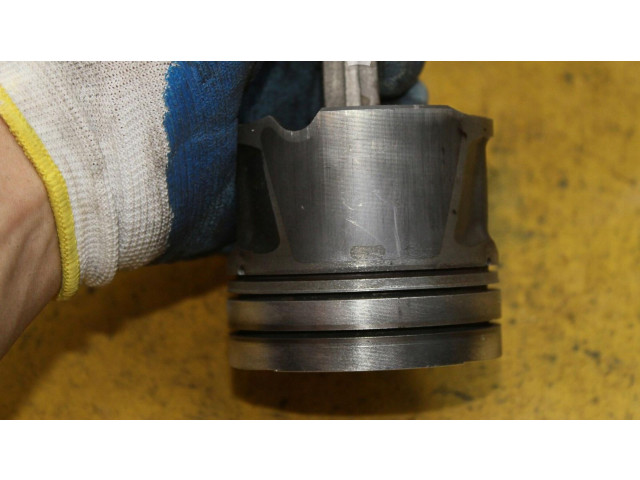 Поршень с шатуном Jaguar S-Type