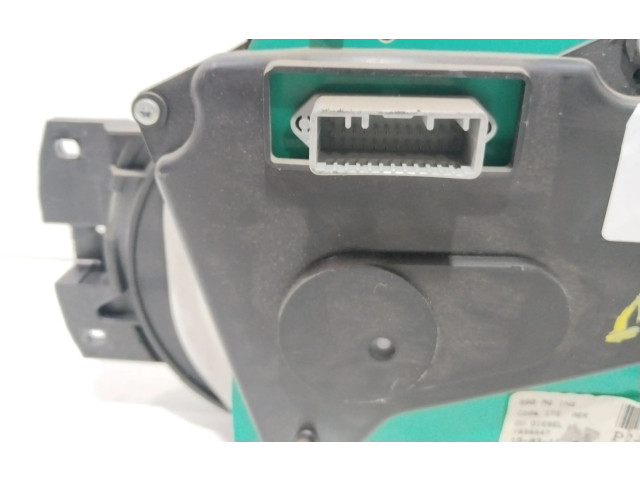 Панель приборов P248104354R, 21672040   Dacia Sandero       