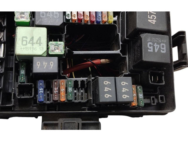 Блок предохранителей 5Q0937125B, 5Q0907361B Skoda Octavia Mk3 (5E)