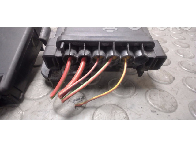 Блок предохранителей  5Z0937548C, 0000   Volkswagen Polo IV 9N3    