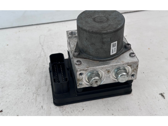 Топливная рампа 1S0614517L, 17677016   Skoda Rapid (NH)  