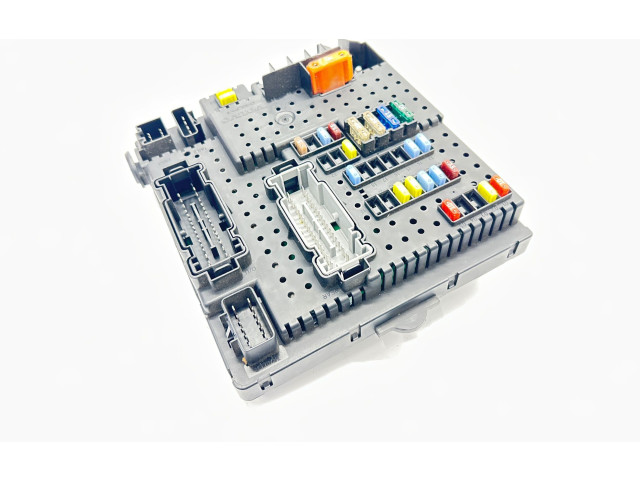 Pojistková skříňka 30786646, 00007508976 Volvo XC90 2007