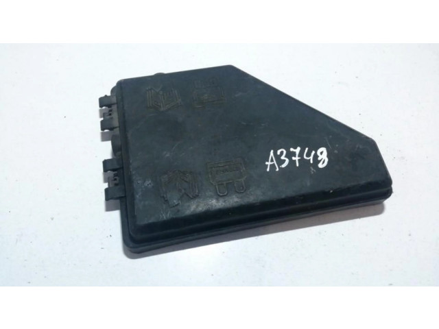 Блок предохранителей 68376, 100951 Rover 75